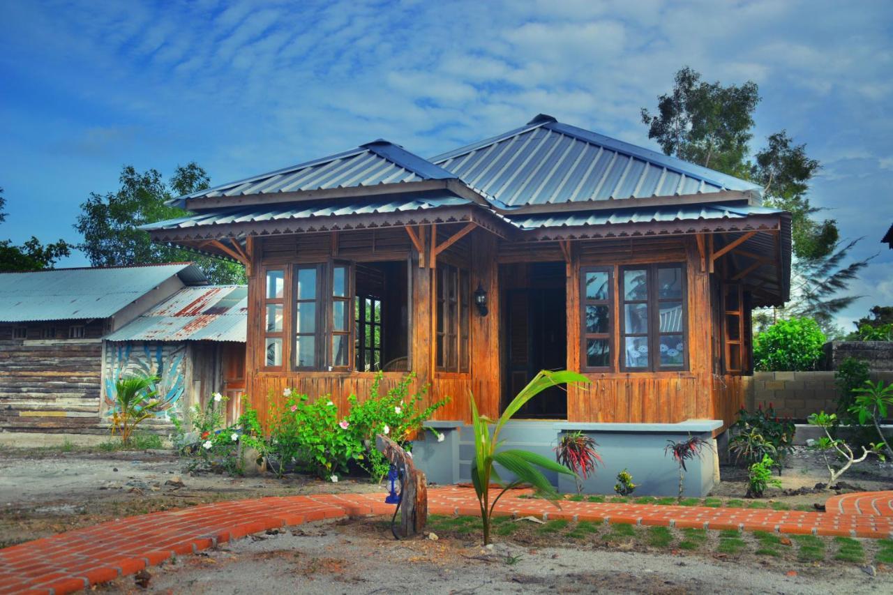 Rock And Wreck Dive Resort Tanjungbinga Exterior foto