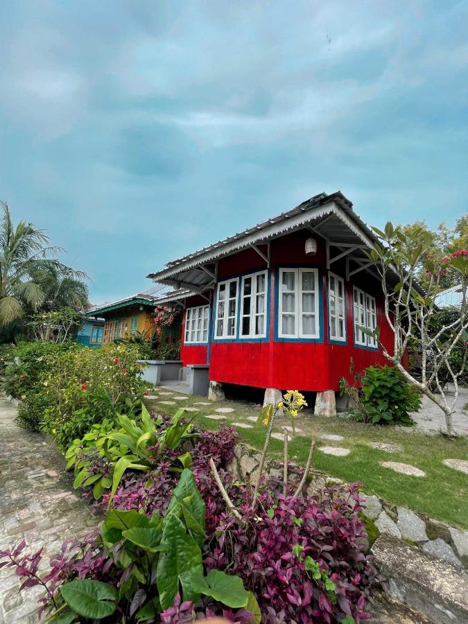 Rock And Wreck Dive Resort Tanjungbinga Exterior foto