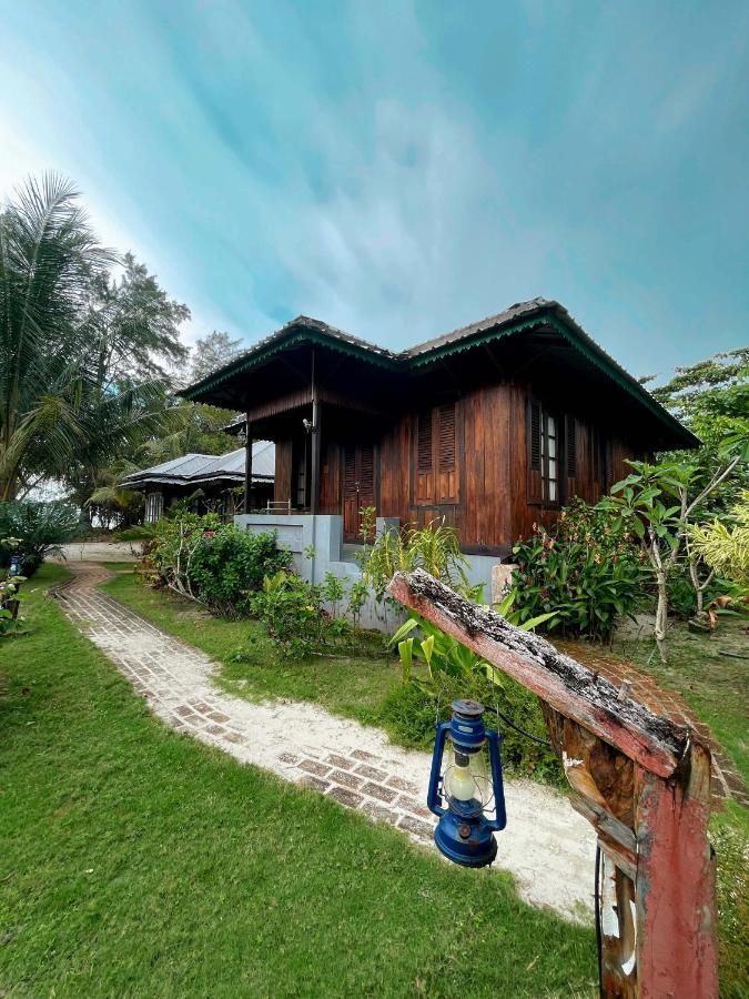 Rock And Wreck Dive Resort Tanjungbinga Exterior foto